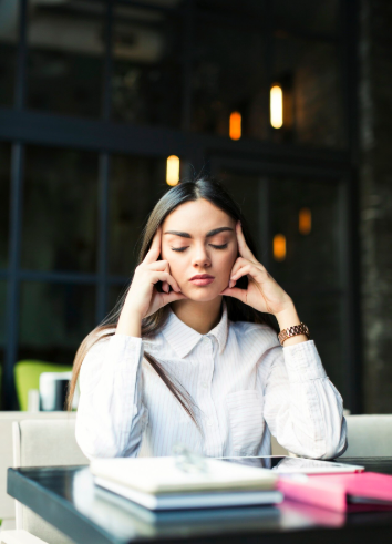 मानसिक आरोग्य: ताण आणि चिंता कशी नियंत्रित करावी? | मनशांतीसाठी १० प्रभावी उपाय