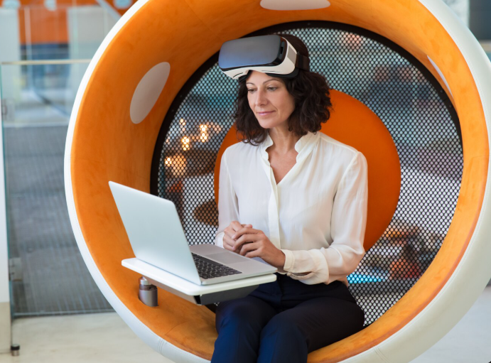 स्त्रियांसाठी तंत्रज्ञान व नवीन करिअर संधी: डिजिटल युगातील नवे क्षितिज🌟